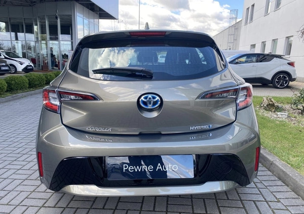 Toyota Corolla cena 77900 przebieg: 125159, rok produkcji 2019 z Trzciel małe 79